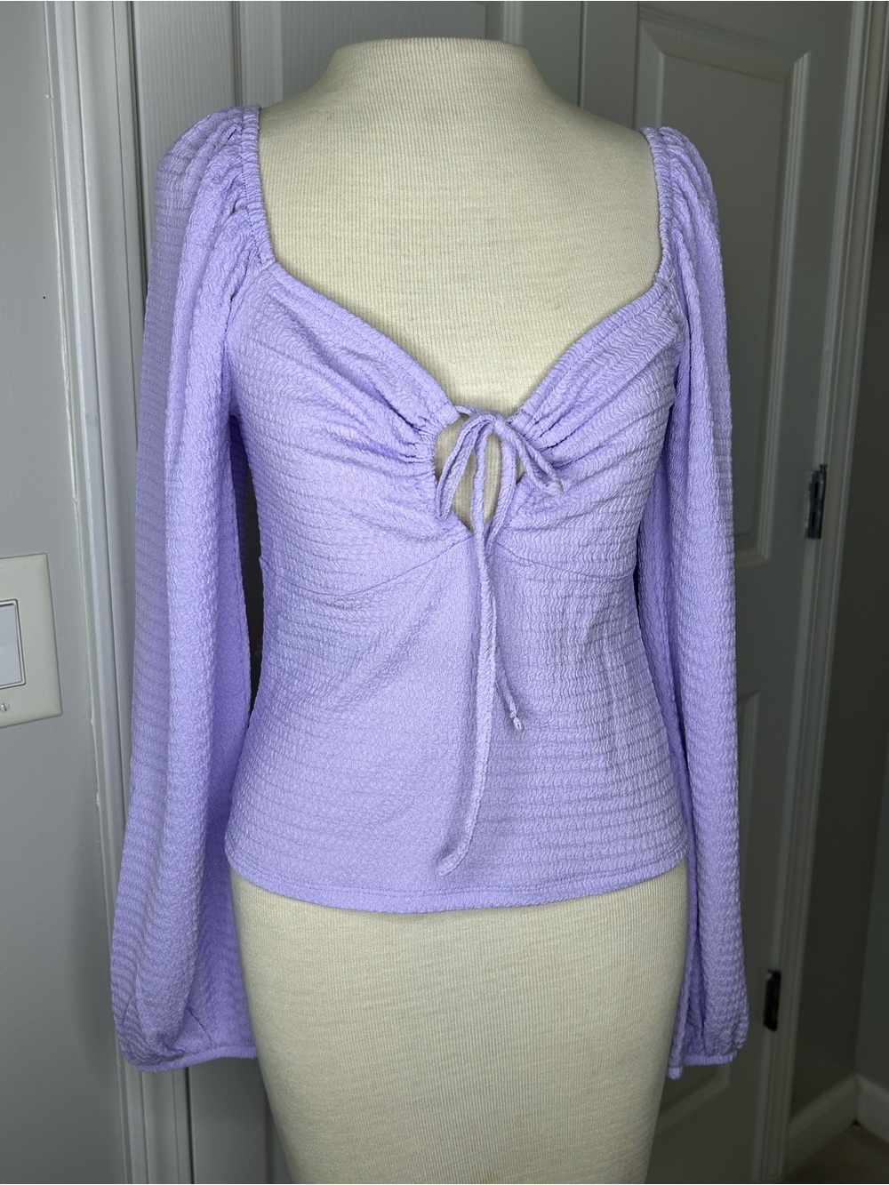 Spring + Mercer Lavender Textured Crop Top Long Sleeve Ruchet Fron Size L